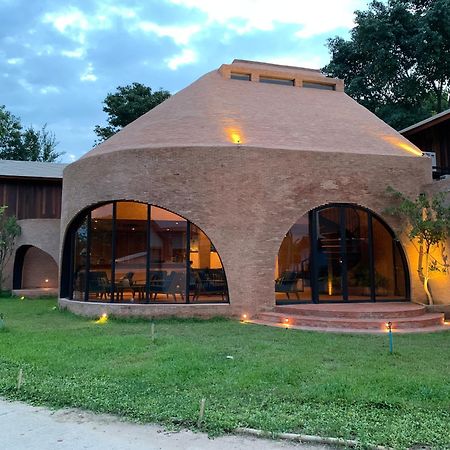 Athita The Hidden Court Chiang Saen Boutique Hotel Sha Plus Certified チェンライ エクステリア 写真